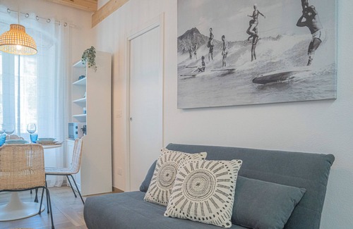 Moneglia Apartment | MAREMOSSO APARTMENT With Bath & Kitchnette City Centre| PVT PARK