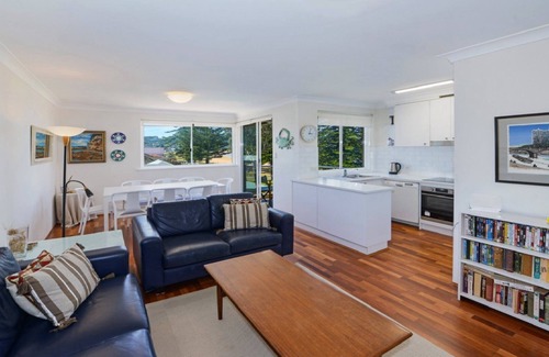 Avoca Beach Apartment | Marese 12 - Beachfront Unit