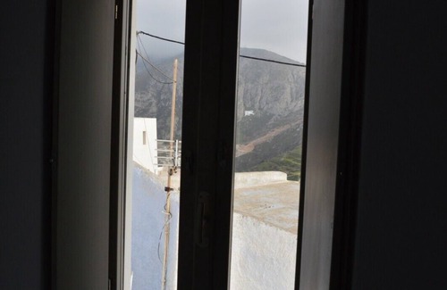 Pyrgos Apartment | Mareva's Santorini House