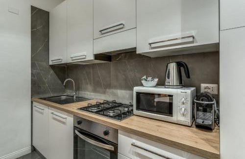 Rione XI Sant'Angelo Apartment | Margana Apartment - Maison D'art Collection