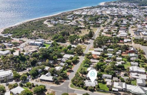 Dawesville House | Margs In Mandurah- Classic Family Holiday Abode!