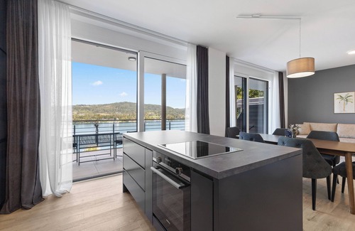 Maria Woerth Apartment | Maria Blick Lake View Apartments