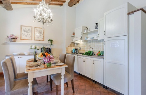 Lucca Apartment | Maria Farmhouse Apartment in Wine Resort in Lucca