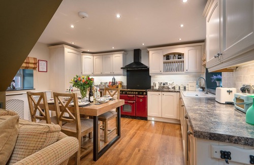 Llanbedrog House | Marian Graig - Two Bedroom House, Sleeps 3
