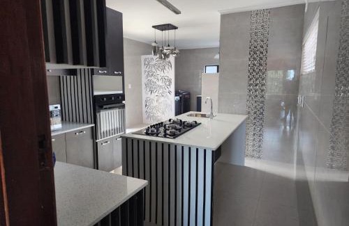 Doonside Apartment | MariCol Lodge