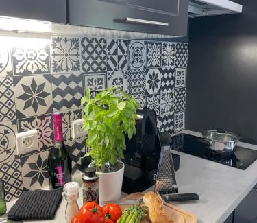 Oupia Bed & Breakfast | Marie Jean Chambre d'hôtes & Gîte