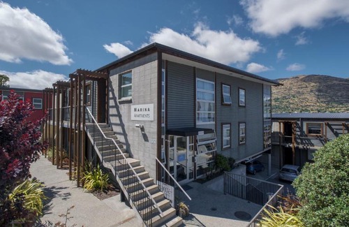 Frankton Apartment | Marina Apartment 405