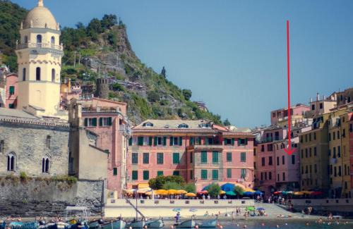 Vernazza Apartment | "Marina Apartment" is Unique, Authentic, Beachfront, 2 Aircondo BDR , 2BHT, easy to Train or 300mt walk from Private Parking