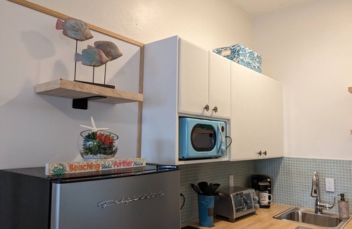 Naples Apartment | Marina Fish- Boat and Relax in this Paradise newly remodeled in Naples, Florida!