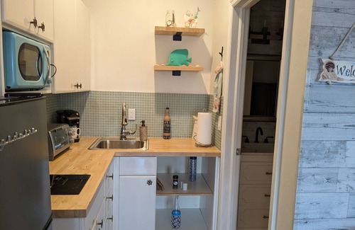 Naples Apartment | Marina Fish- Boat and Relax in this Paradise newly remodeled in Naples, Florida!
