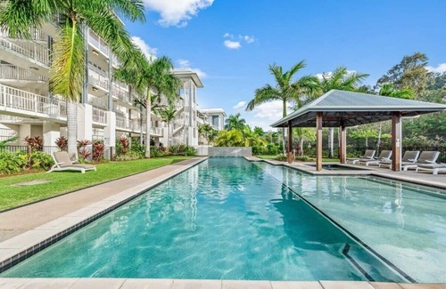 Airlie Beach Apartment | Marina Living with views and more!