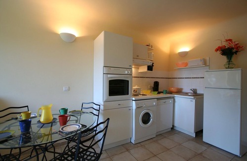 Pinarellu Apartment | Marina N°3 for 4 people, swimming pool, 800 m from the beach
