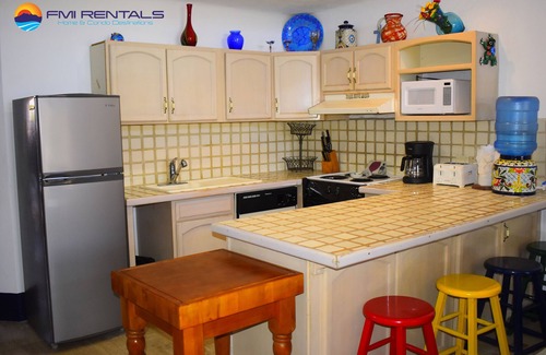 Puerto Penasco Condo | Marina Pinacate A-114 (1 B/1 B) Pool Side Condo