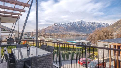 Frankton Apartment | Marina Quarters 406B