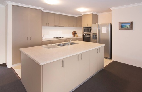 Geographe House | Marina Seaside Escape- WIFI
