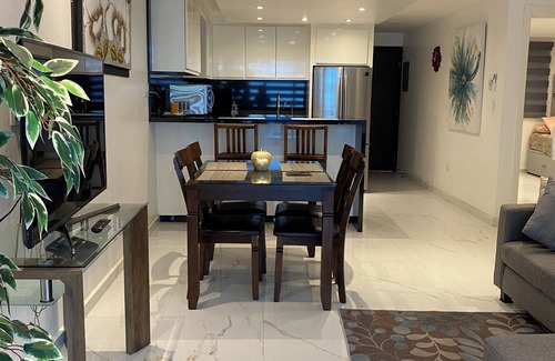 Marina Mazatlan Condo | Marina Sol Condo Resort property directly on the Ocean with 2 Pools