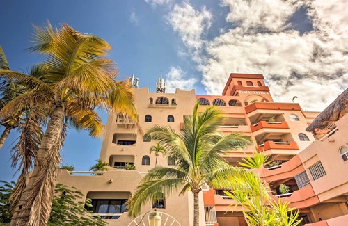Centro Apartment | Marina View Cabo San Lucas Condo < 1 Mile to Beach