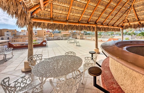 Centro Apartment | Marina View Cabo San Lucas Condo < 1 Mile to Beach