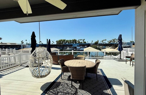 Discovery Bay House | Marina View Waterfront Getaway
