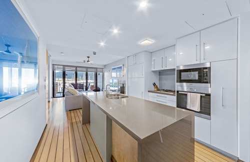 Airlie Beach Apartment | Marina Views at The Boathouse