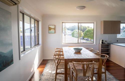 Minyama House | Marina Views - Family friendly by Custom Bnb Hosting