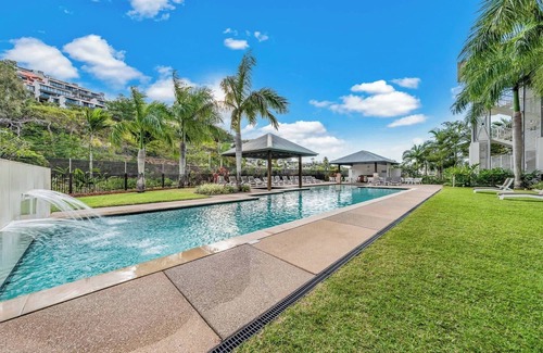 Airlie Beach Apartment | Marina Waterfront Living at Port of Airlie