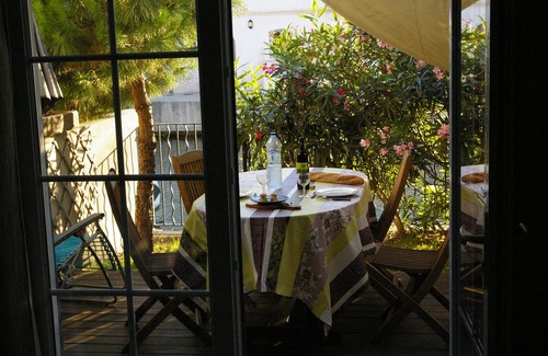 Aigues-Mortes Villa | Marina with private garden in charming residence in Aigues Mortes.