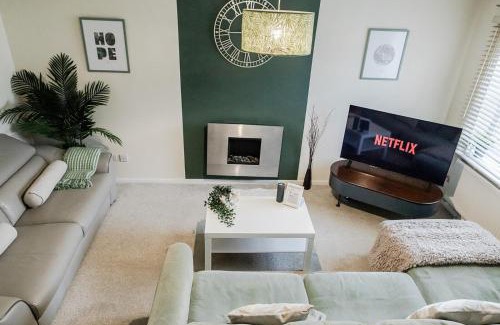 Edgbaston House | Mariner House, Great Location With Parking