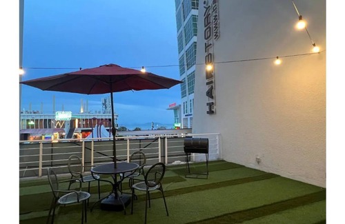 George Town Condo | Maritime Suite With Large Private Garden Seaview