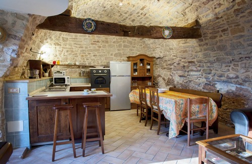 Spello Apartment | Mark Anthony - Hilltop Medieval Escape with Panoramic View