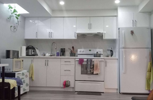Markham Villa | Markham 2 bedroom basement with separate kitchen and one parking space
