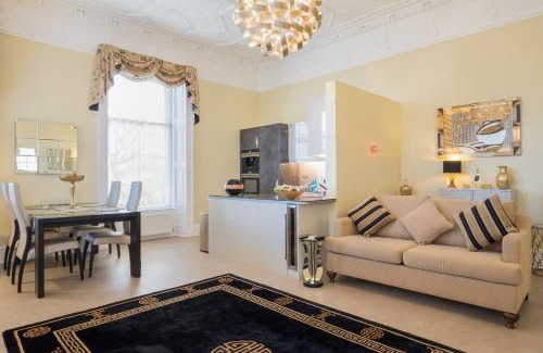 Central Aberdeen Apartment | Marks At The Manor Luxury Riverside Apartments - Sleeps up to 4, with Parking and Sky TV