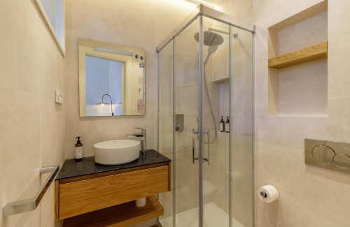 Centro Apartment | Marques de Velazquez II by Caleta Homes