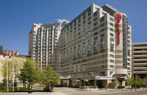Bay Street Corridor Hotel | Marriott Downtown at CF Toronto Eaton Centre