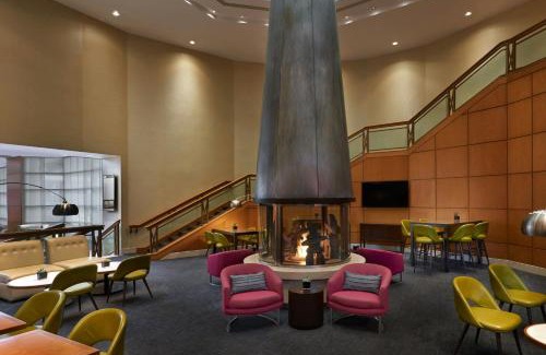 Bay Street Corridor Hotel | Marriott Downtown at CF Toronto Eaton Centre