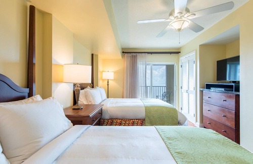 Estate Bakkero Hotel | Marriott Frenchman's Cove - 2 Bedroom Direct from Owner