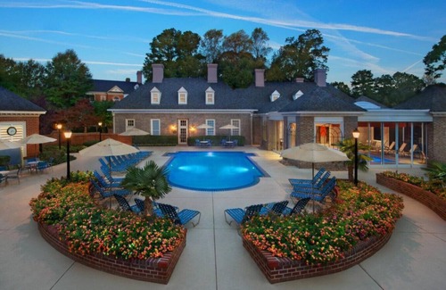 Williamsburg Apartment | Marriott Manor Club Luxury 1BD villa sleeps 4