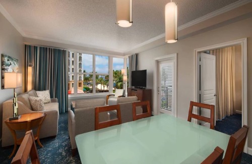 Florida North Atlantic Coast Resort | Marriott Ocean Pointe Resort Palm Beach Shores, FL One Bedroom Unit Sleeps 4