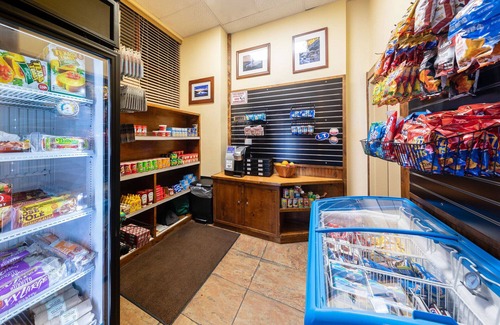 South Lake Tahoe Condo | Marriott's Timber Lodge - Ski-In & Ski-Out - Sleeps 8!