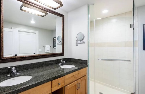 South Lake Tahoe Resort | Marriott Timber Lodge, Kitchen, Access to Resort Amenities