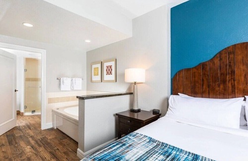 South Lake Tahoe Resort | Marriott Timber Lodge, Kitchen, Access to Resort Amenities