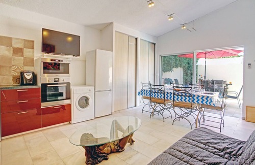 Marseillan House | 🌞Marseillan–Air-conditioned house private heated pool28°C Mar 13–Not overlooked