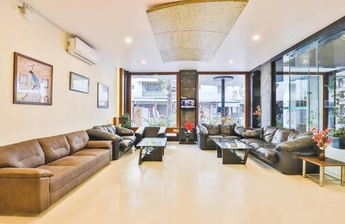 Paldi Hotel | Marshall the grand
