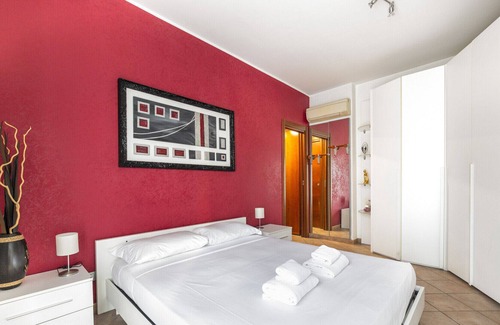 Gorla Apartment | Martesana Flat with Balcony - M1 Gorla and Turro