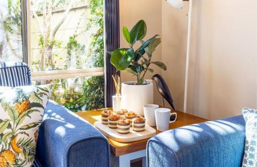 Nelson Bay Apartment | Martys 7 2 Intrepid Cl - pool , air con , Wi-Fi and linen