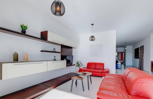 Sliema Apartment | Marvellous Apartment with Valletta and Harbour Views