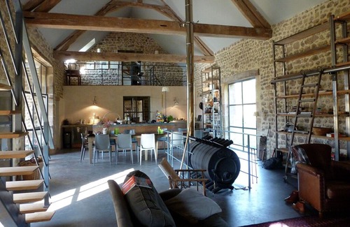 Braize House | Marvellous Holiday Home in Braize with Garden
