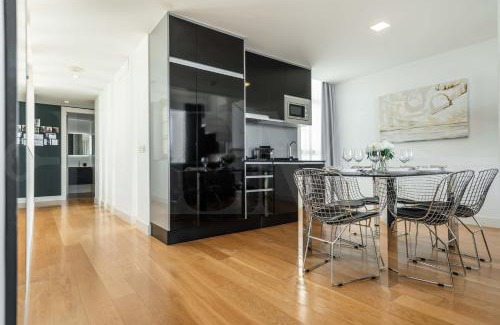 Centro Apartment | Marvellous Penthouse with terrace & Cathedral views by REMS