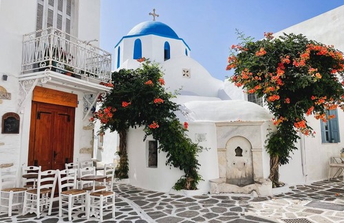 Karterados Villa | Marvellous Santorini Villa | Villa Bilbo | Double Room with Shared Furnished.