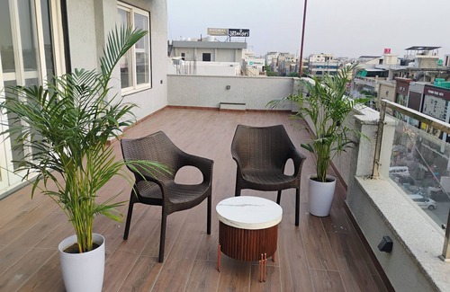Vaishali Nagar Apartment | Marvelous 3-bedroom apartment with AC in Jaipur with massive deck in a lux.